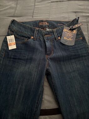 SEVEN7 Jeans Sexy Flare NEW with tags - Size 28 - Stretch Denim Medium Wash